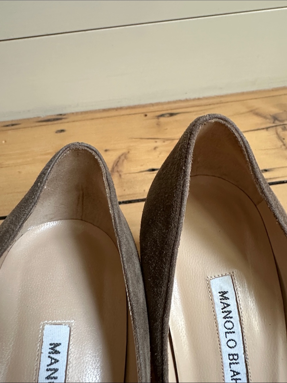 Manolo Blahnik Suede Block-Heel Pumps - Picture 8 of 10